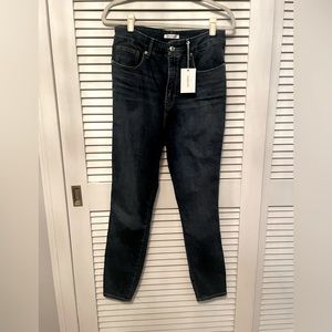 NEW! Good American Good Curve Skinny w/ tags - Size 12 or 31